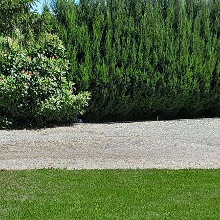 Отель Les Roulottes Pouilly-sur-Vingeanne Экстерьер фото